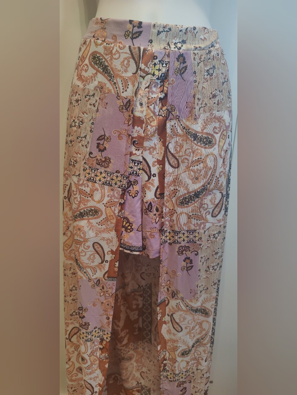 Almost Famous Boho Paisley 2 Piece Crop Top Overlay Shorts Set L - Picture 3 of 7